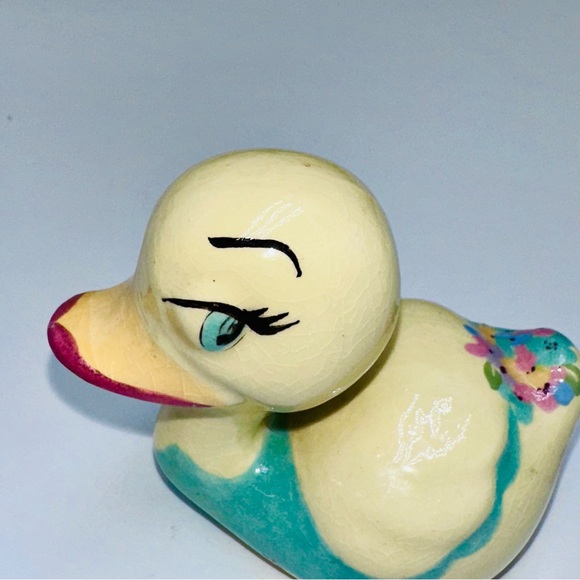 Vintage Duck Figurine Hand Painted Kitschy Yellow Duckling 3” Small Ceramic - Picture 3 of 9